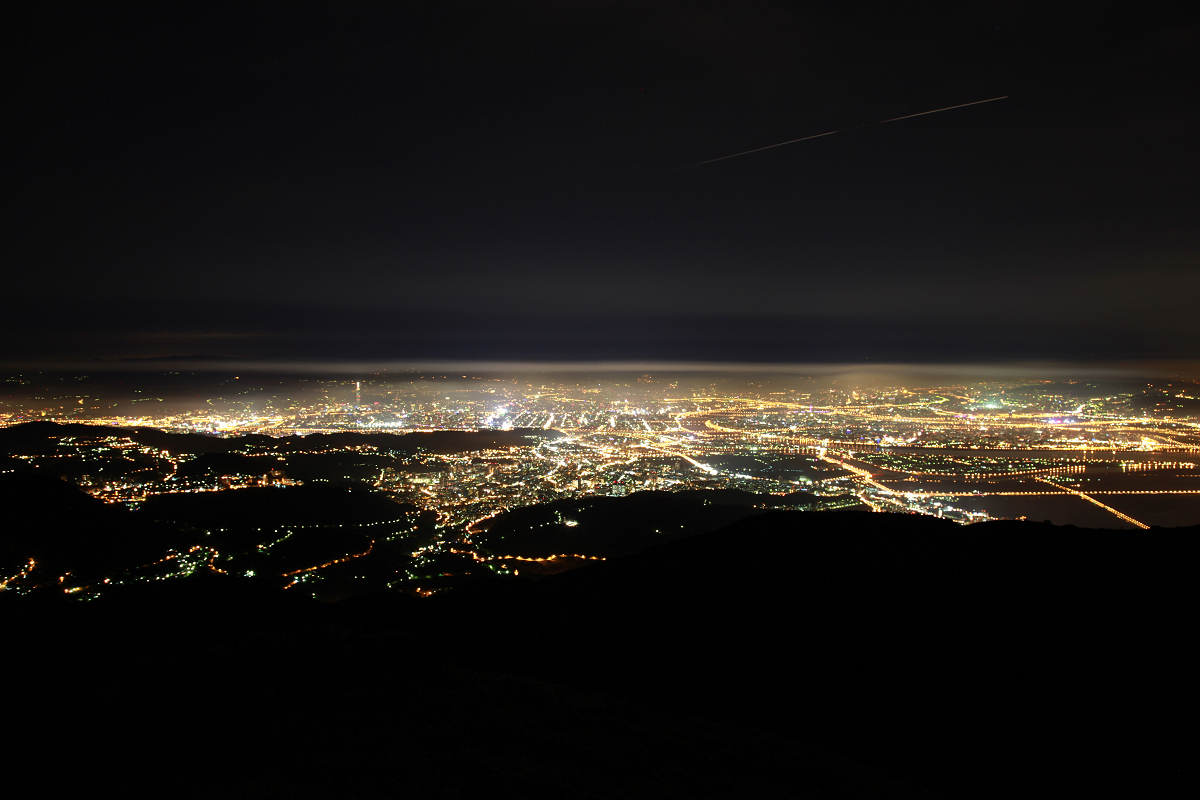 夜 台北大屯山助航站的無敵夜景 98年下學期