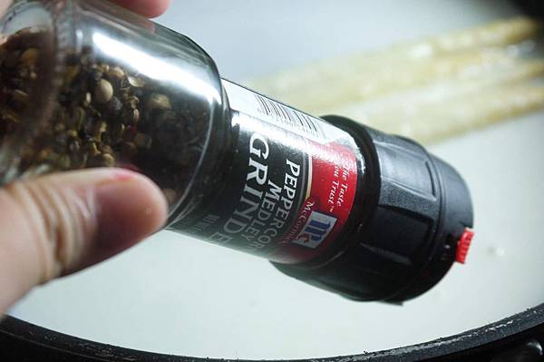 奶油汁煮白蘆筍