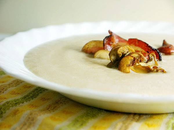 【Bambino湯品篇】暖暖幸福感的「培根蘑菇濃湯」