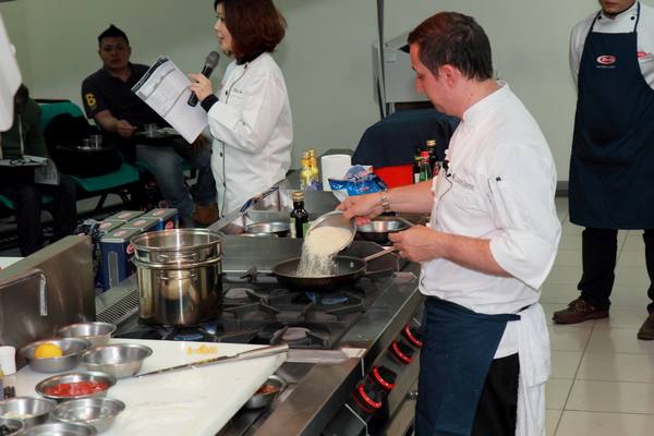 煙花女風味慢燉小卷麻花捲麵