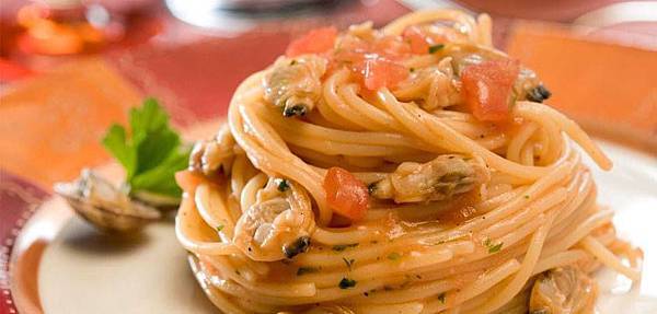 Spaghetti with clams