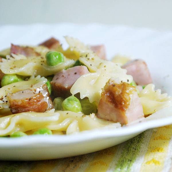 【Bambino義大利麵篇】「火腿青豆義大利麵」飽餐一頓~