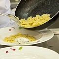 甜蜜的蝴蝶麵(Pasta dolce, dolce pasta with farfalle Barilla)  From Chef Giovanna Marson