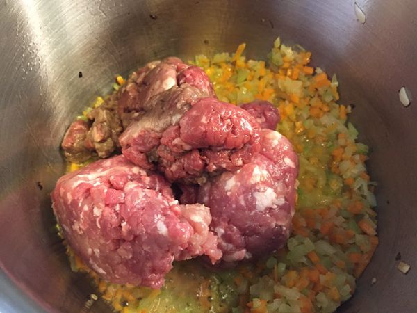 手工寬扁麵佐蕃茄肉醬