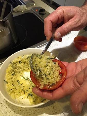 鑲烤蕃茄盅 Stuffed Tomatoes