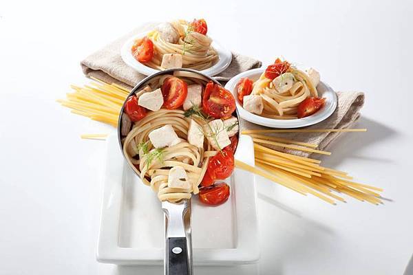 蕃茄旗魚細扁麵