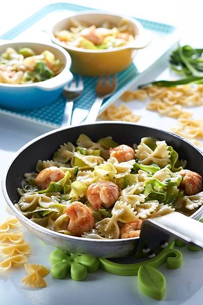 Farfalle con gamberi e zucchine