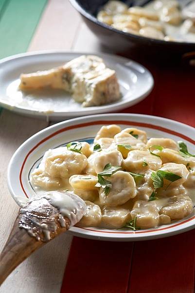 【義大利小朋友食譜】義大利藍黴起司麵疙瘩(Gnocchi al gorgonzola)-by Gregorio Cremonini 【義大利小朋友食譜】義大利藍黴起司麵疙瘩(Gnocchi al gorgonzola)-by Gregorio Cremonini