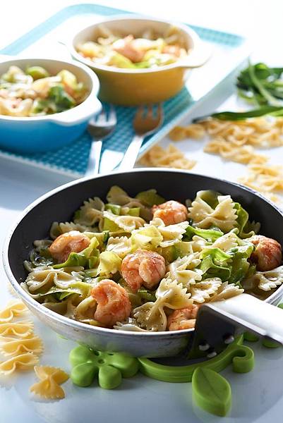 【義大利小朋友食譜】櫛瓜鮮蝦蝴蝶麵(Farfalle con gamberi e zucchine)-by Gregorio Cremonini 【義大利小朋友食譜】櫛瓜鮮蝦蝴蝶麵(Farfalle con gamberi e zucchine)-by Gregorio Cremonini