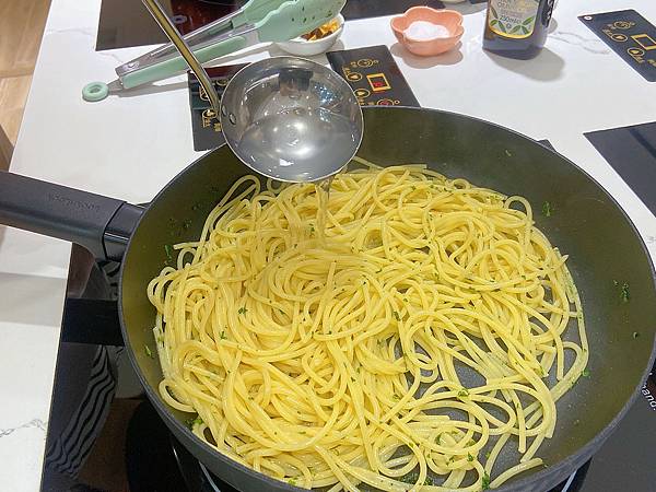 【鈴木主廚の義大利料理】香蒜辣椒義大利麵 Spaghetti aglio, olio e peperoncino