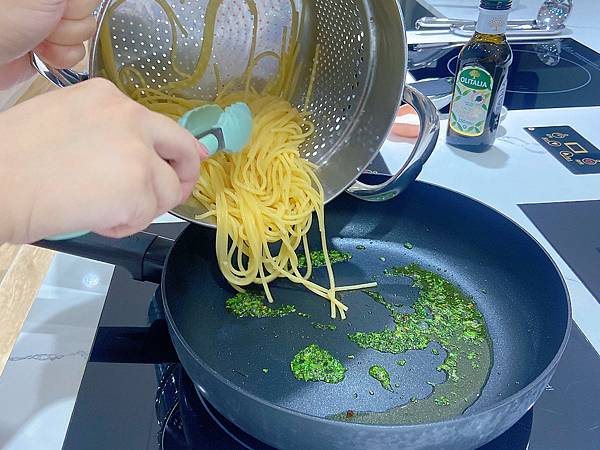 【鈴木主廚の義大利料理】香蒜辣椒義大利麵 Spaghetti aglio, olio e peperoncino