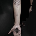 Fractals-and-Pointillism-–-Tattoos-von-Kenji-Alucky09