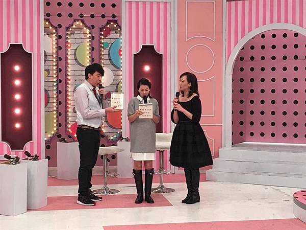 作者群之一:美麗的劉景莊小姐 Julie姐,上1%2F2強宣傳新書囉 ! 作者群之一:美麗的劉景莊小姐 Julie姐,上1%2F2強宣傳新書囉 !
