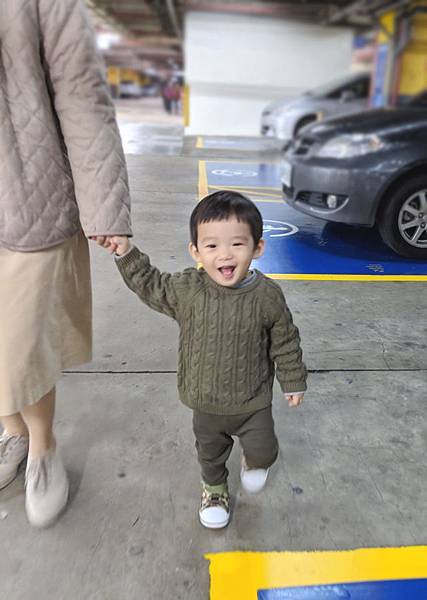 1y8m蹦跳兒子 1y8m蹦跳兒子