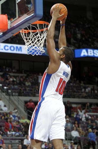 Pistons rookie Greg Monroe dunks in the fourth quarter..jpg