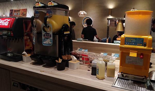 P_20200704_194105_vHDR_Auto.jpg P_20200704_194105_vHDR_Auto.jpg