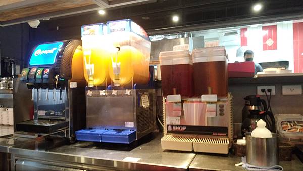 台中市豐原區太平洋百貨菈菈百匯廚坊豐原家樂福店披薩義大利麵吃 台中市豐原區太平洋百貨菈菈百匯廚坊豐原家樂福店披薩義大利麵吃