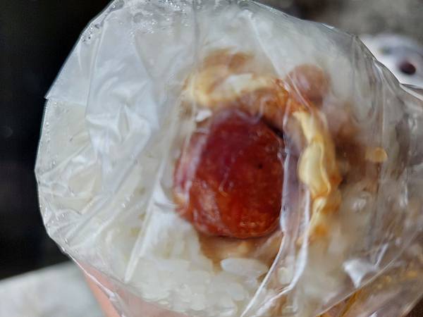 台中北區一中日日利海盜飯團早餐店-豪華麵包、飯糰和特色古早味