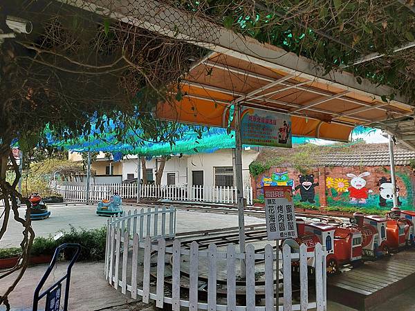 台中中社觀光花市花海-欣賞花朵吃到飽烤肉的美好旅程 台中中社觀光花市花海-欣賞花朵吃到飽烤肉的美好旅程