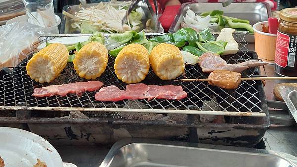 台中中社觀光花市花海-欣賞花朵吃到飽烤肉的美好旅程 台中中社觀光花市花海-欣賞花朵吃到飽烤肉的美好旅程