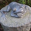 R0014057-青蛙石雕-1