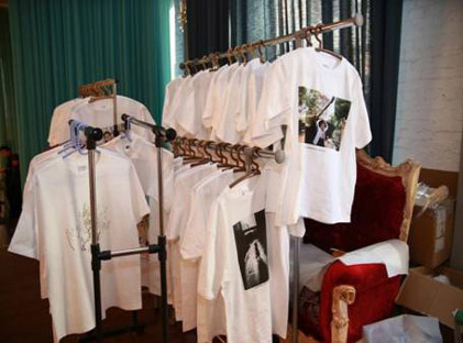 tshirt.jpg tshirt.jpg