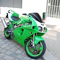 Kawasaki-ZX7RR