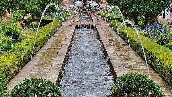 Jardines_del_Generalife,_Granada_25.JPG