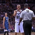 Ginobili T to referee.JPG