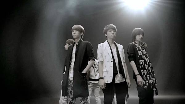 (INFINITE 1st World Tour 'One Great Step' Teaser.mp4)[00.01.00.518]