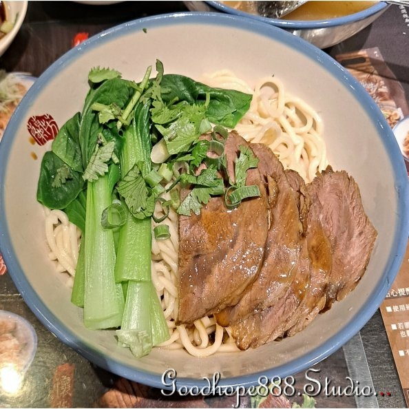 北市-(大安)敦化南路蘭芳麵食館-乾拌牛肉麵.jpg