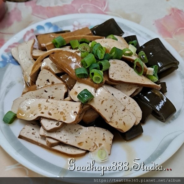 新北-(永和)保平路小宋牛肉麵5-小菜.jpg