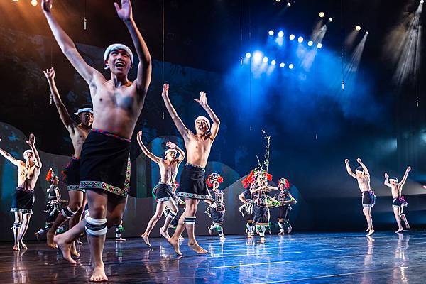 花蓮高工原住民舞蹈隊