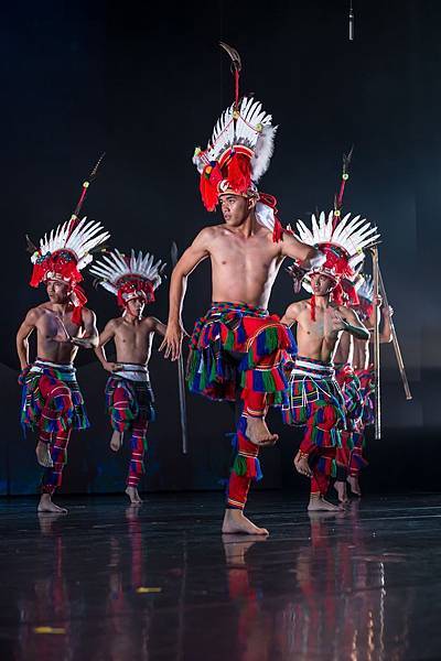 花蓮高工原住民舞蹈隊