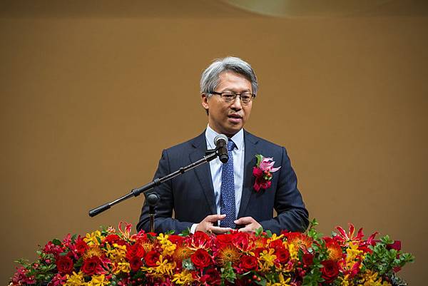 頒獎人-廖俊智院長