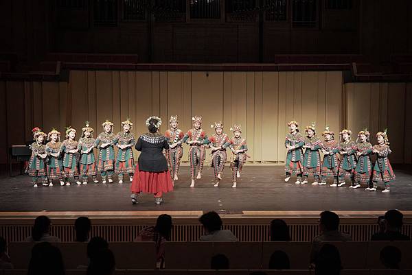 青葉魯凱古謠吟唱隊