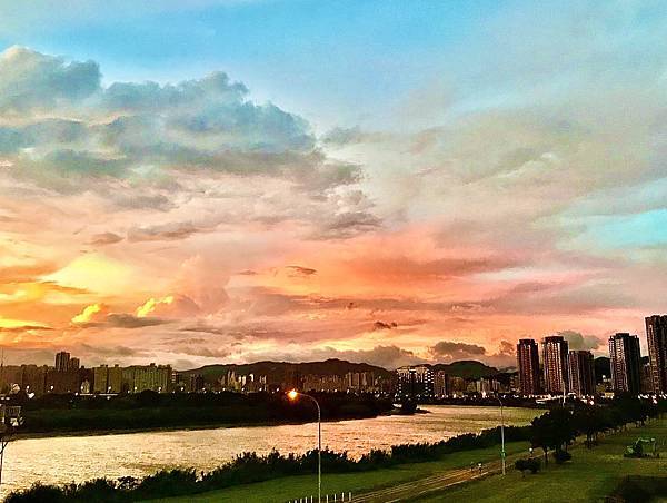 IMG_E4590.JPG IMG_E4590.JPG