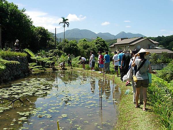 請勿玩水...