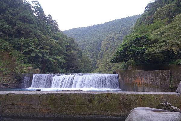 2018端午節連假新北市烏來桶后溪林道營地溪邊露營營地推薦
