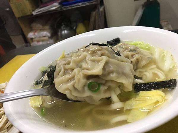 捷運永安站四號公園周邊美食推薦阿敏小吃店招牌牛肉麵水餃餛飩雲吞意外好吃!_191001_0818.jpg