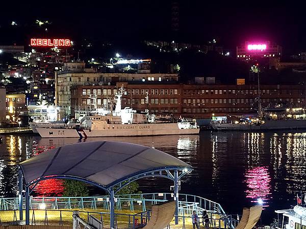 基隆廟口夜市+基隆夜景無敵美景+美食夜景餐廳2.jpg