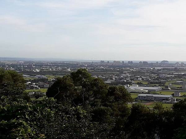 新竹兩天一夜行程推薦 親水公園 鳳岐落日登山步道 小吃美食 迎曦大飯店sol hotel 一百種味_96.jpg