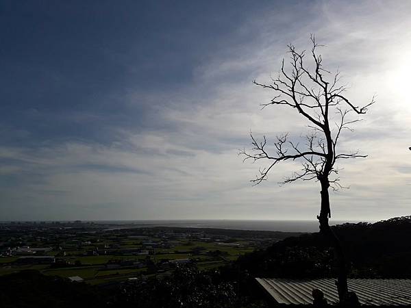 新竹兩天一夜行程推薦 親水公園 鳳岐落日登山步道 小吃美食 迎曦大飯店sol hotel 一百種味_97.jpg