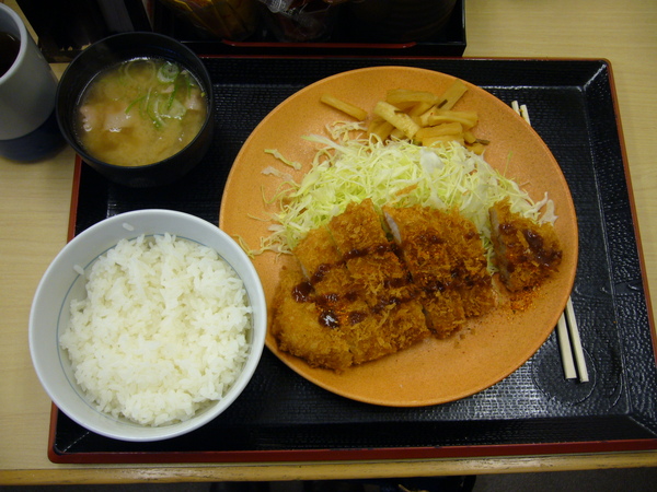 豚肉飯---午餐