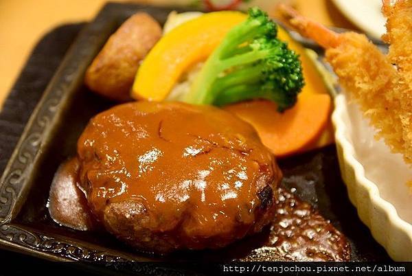 DSC_0585.JPG DSC_0585.JPG