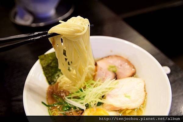 DSC_0442.JPG DSC_0442.JPG