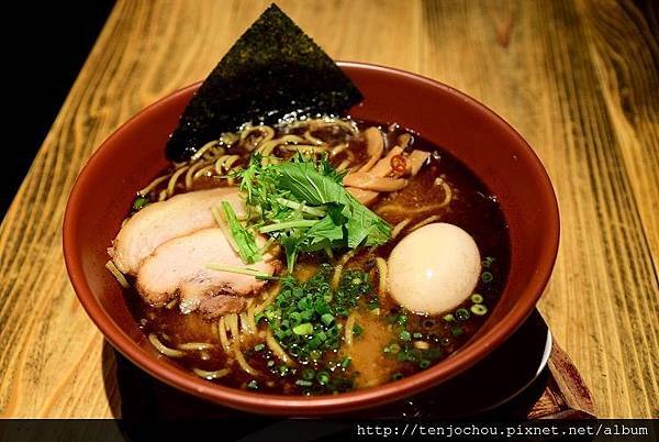 DSC_0696.JPG DSC_0696.JPG