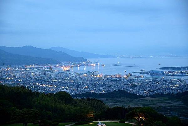 DSC_0105.JPG DSC_0105.JPG