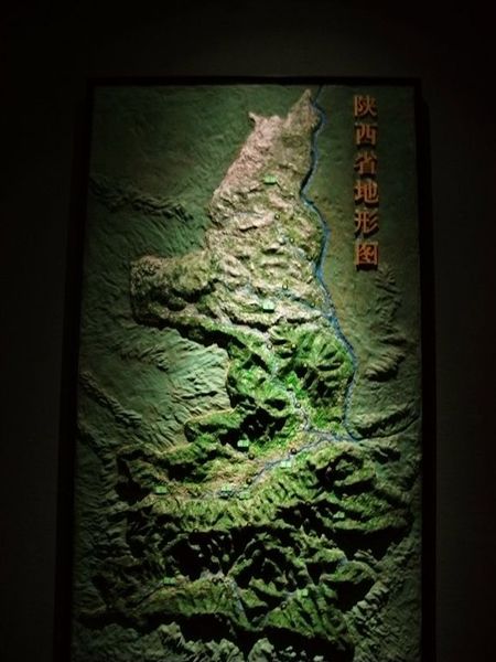 60.陜西地形圖很像兵馬俑.jpg