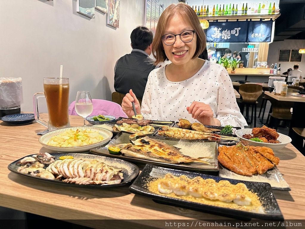 【板橋美食】暮樂町居酒屋 │ 暮色降臨時，可以讓你的心情和胃